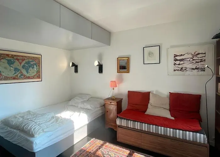 Lovely In Ste-marthe Village Apartment Paris